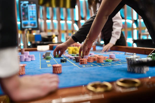 Togel 4D draw interface showing prediction entry fields and payout schedule on makoslot platform